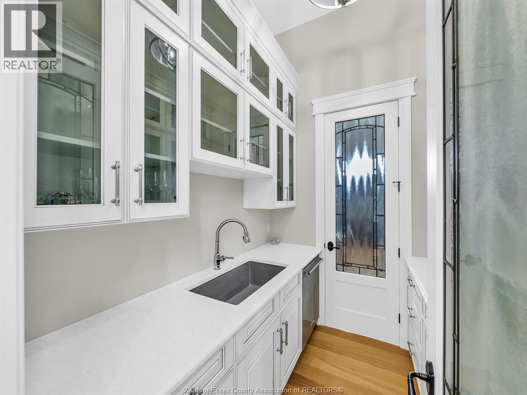 1913 HERITAGE ROAD - 21