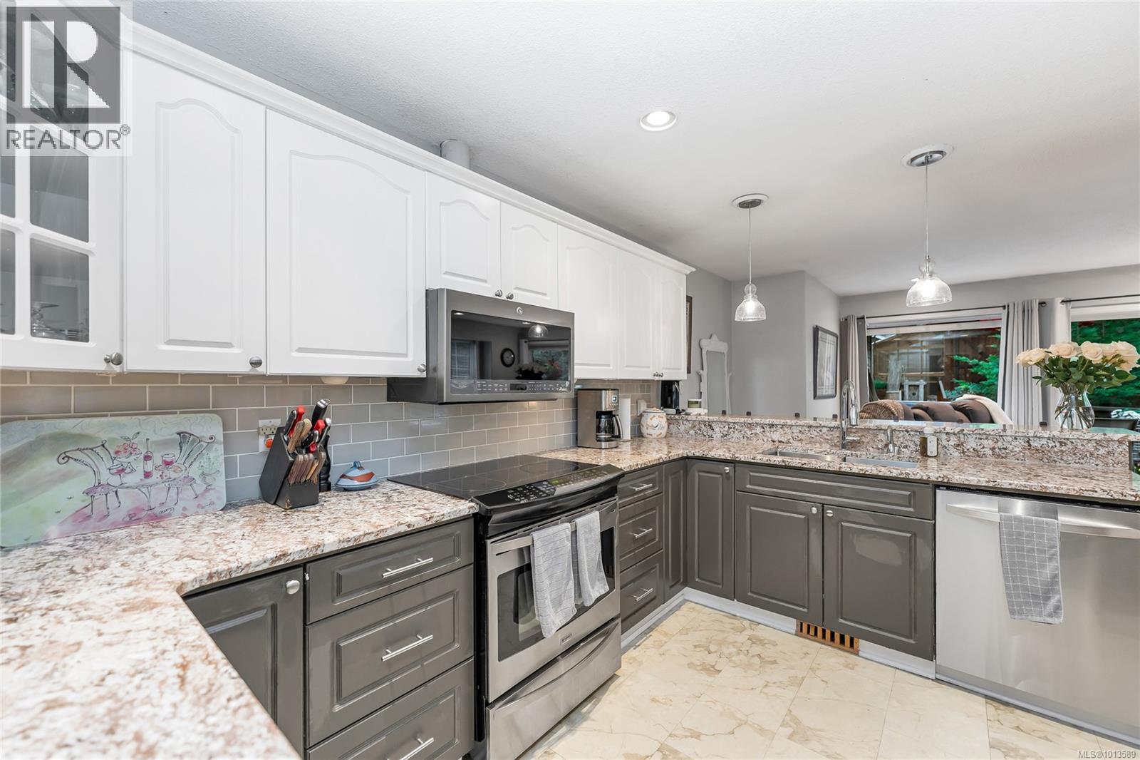 3350 Redden Rd, Nanoose Bay