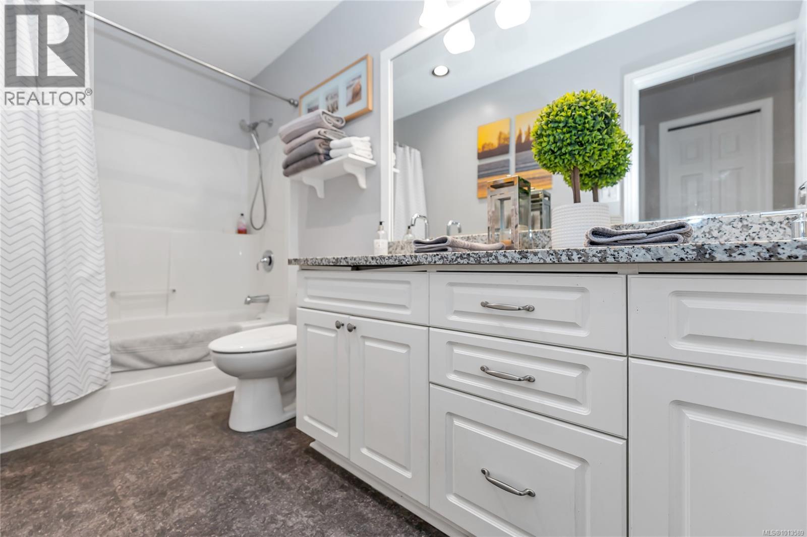 3350 Redden Rd, Nanoose Bay