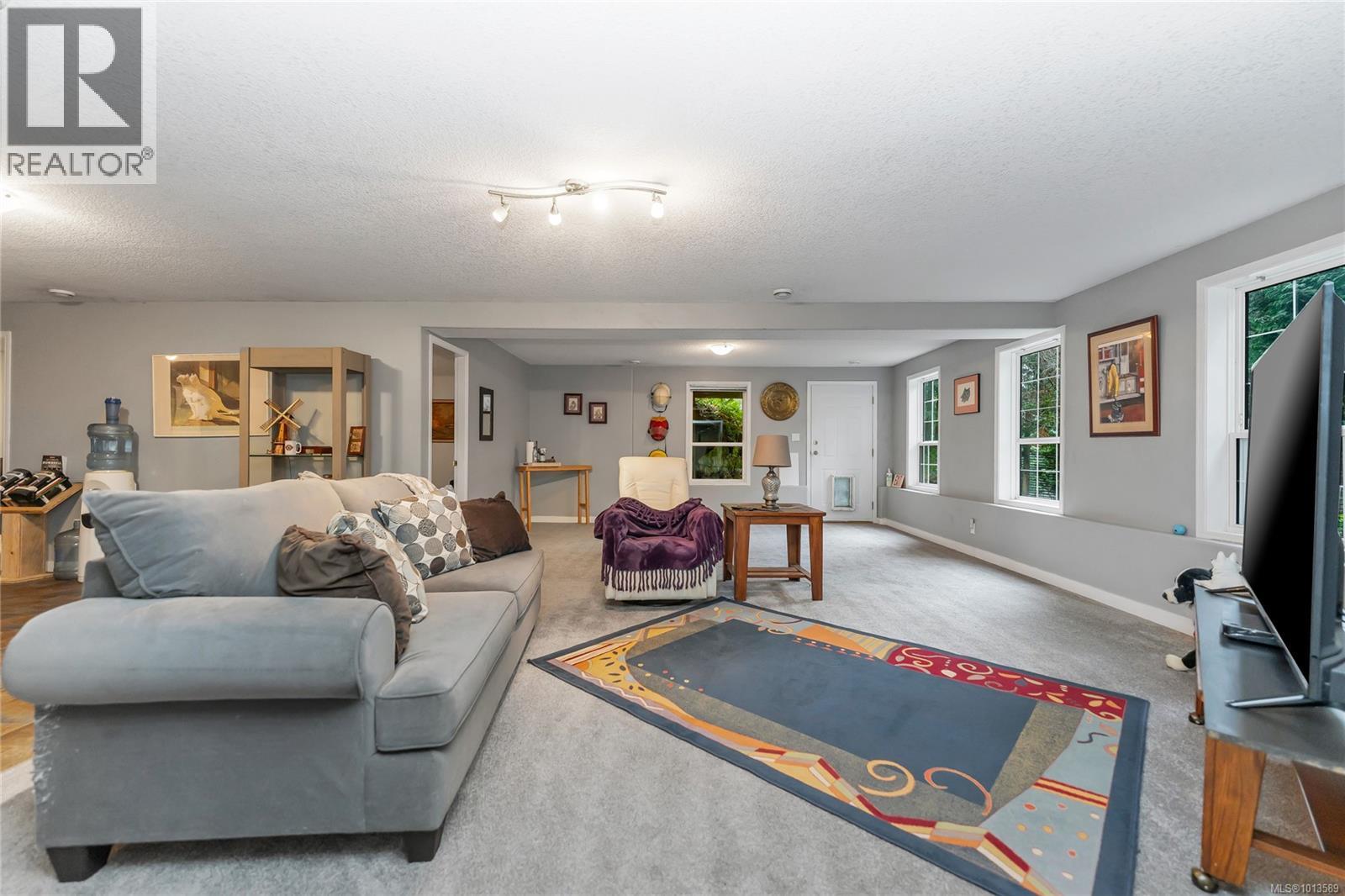 3350 Redden Rd, Nanoose Bay