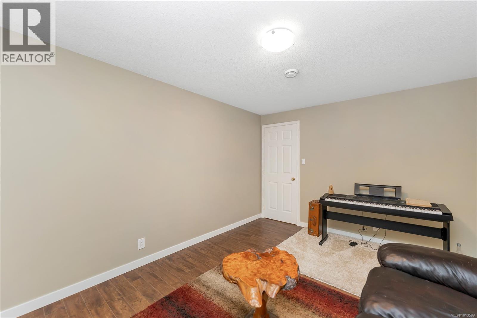 3350 Redden Rd, Nanoose Bay