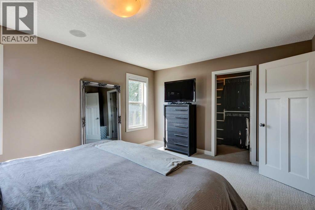 Single Family House for Sale in    Avenue NW Montgomery Calgary 