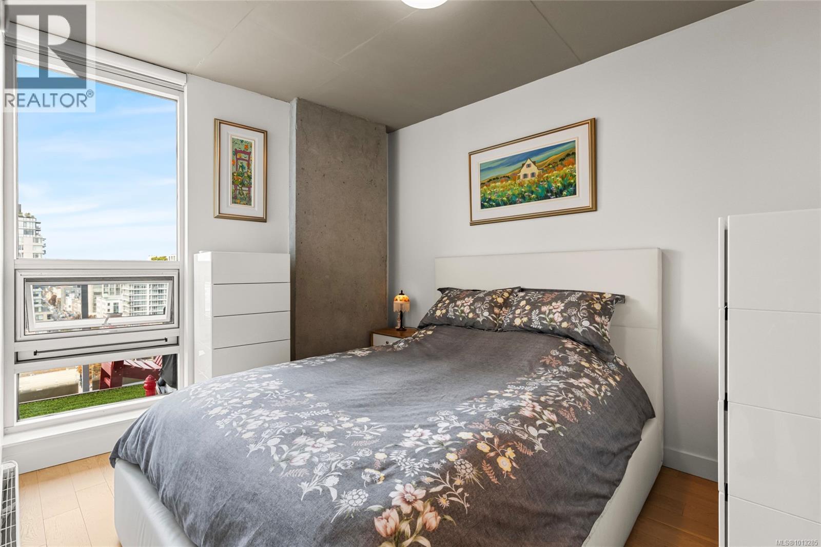 1203 989 Johnson Street, Victoria