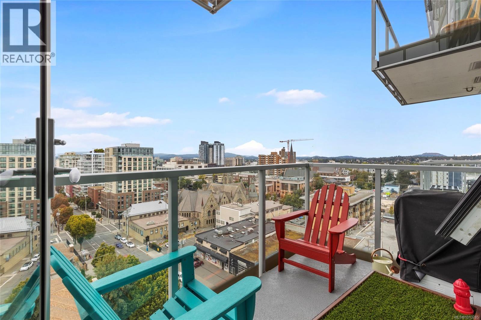 1203 989 Johnson Street, Victoria