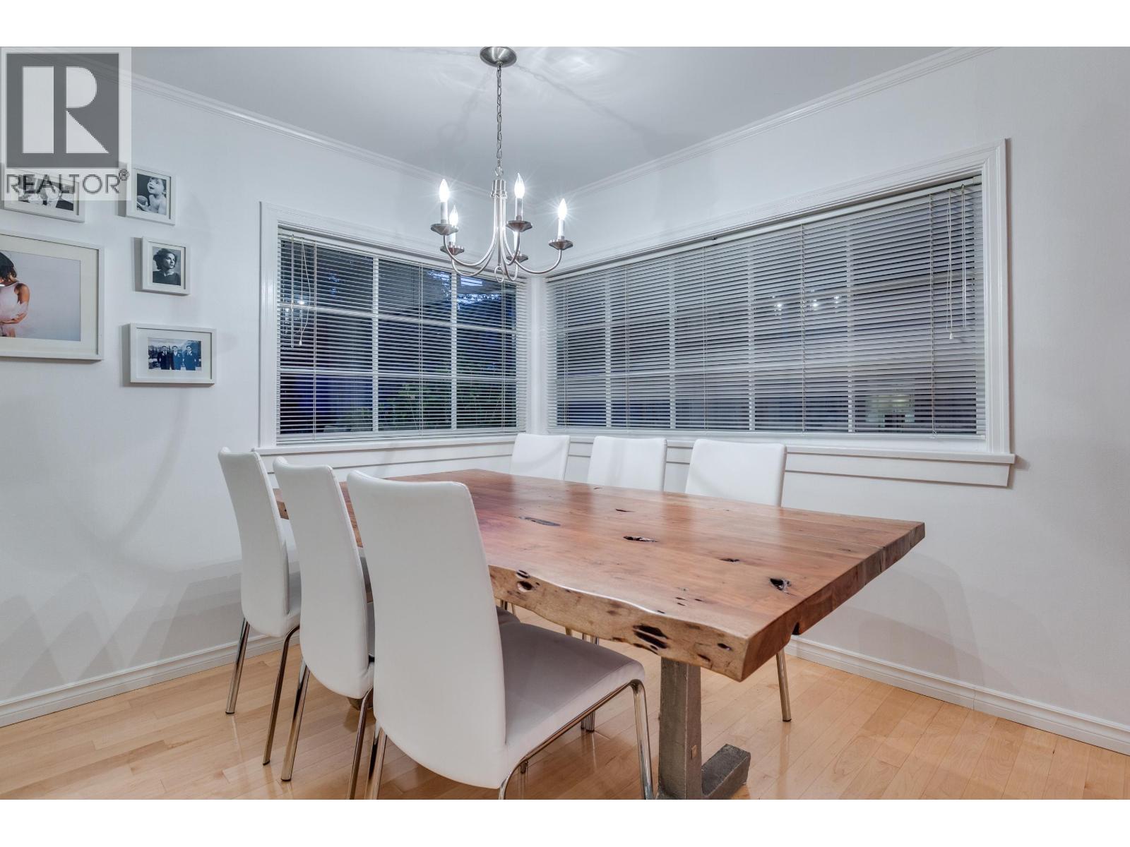 6431 ROSEBERY AVENUE, West Vancouver