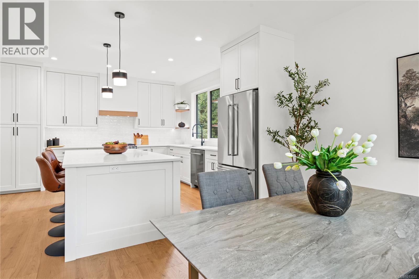 504 Juniper Dr, Qualicum Beach