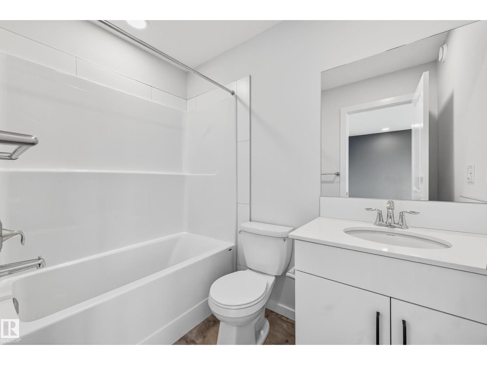 702 Southfork DR, Leduc