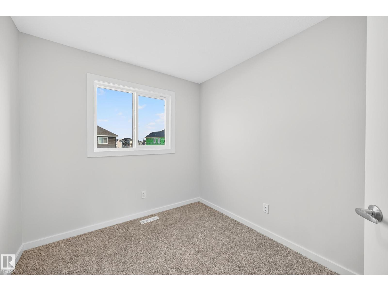 702 Southfork DR, Leduc