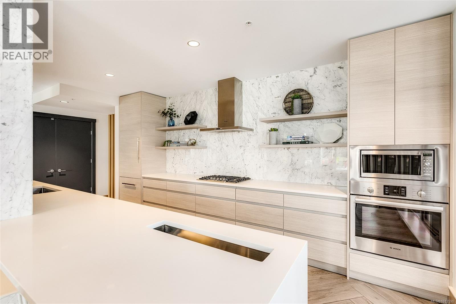 606 777 Herald Street, Victoria