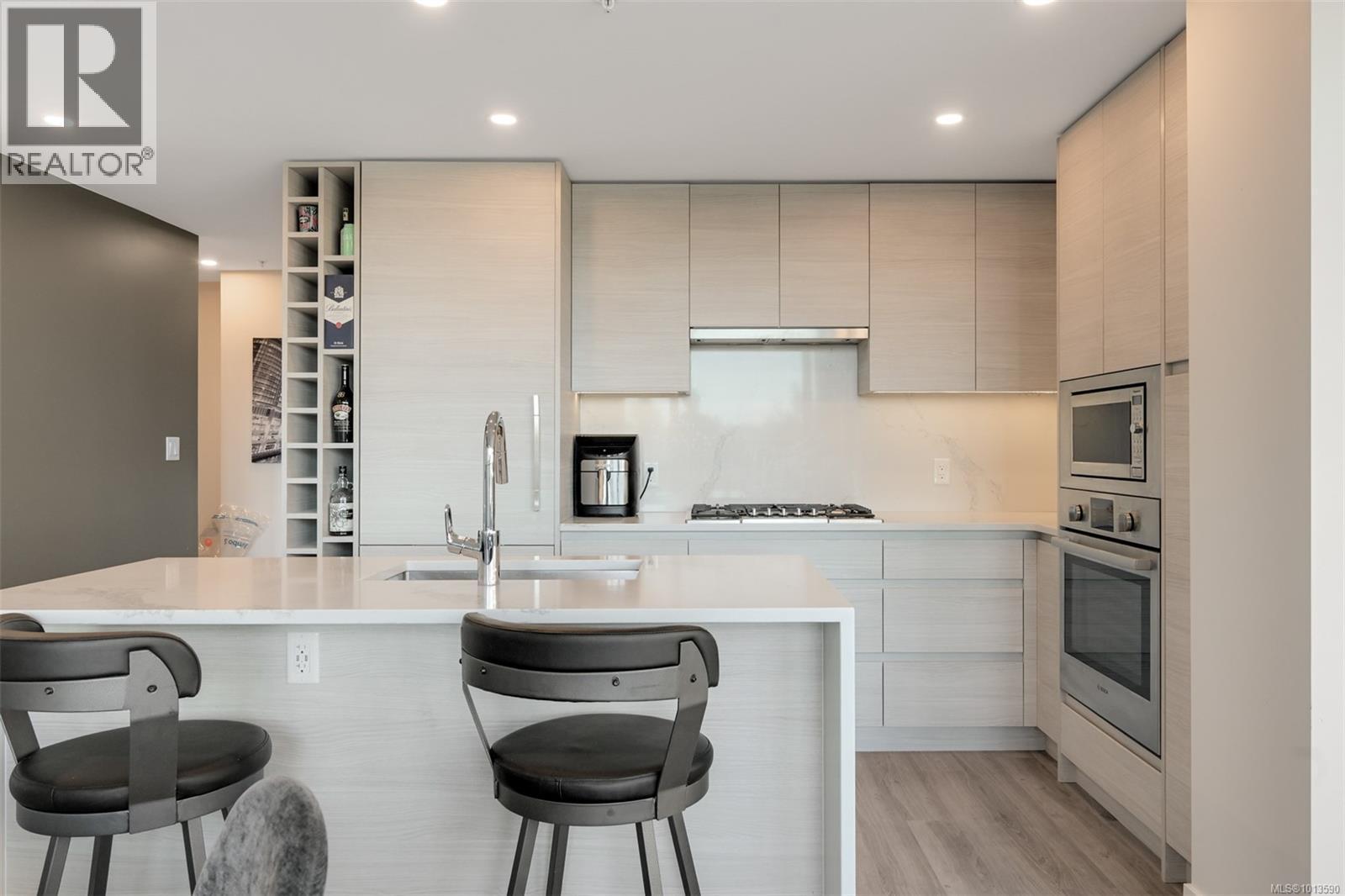 606 777 Herald Street, Victoria