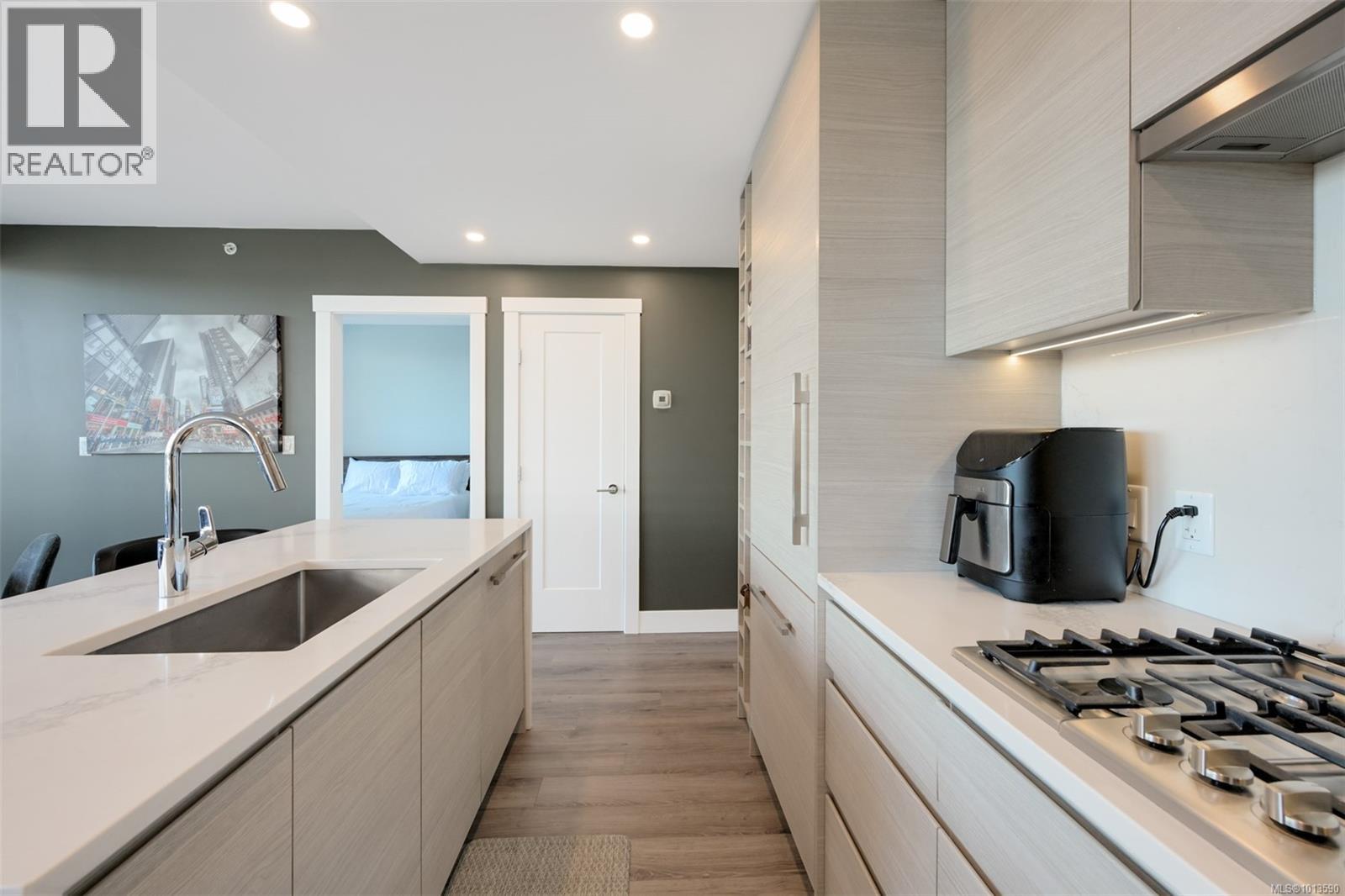 606 777 Herald Street, Victoria