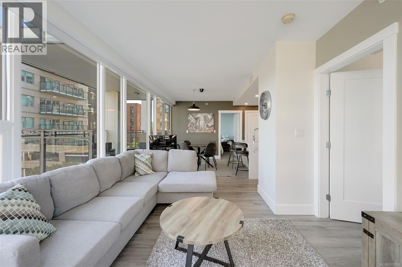 606 777 Herald Street, Victoria