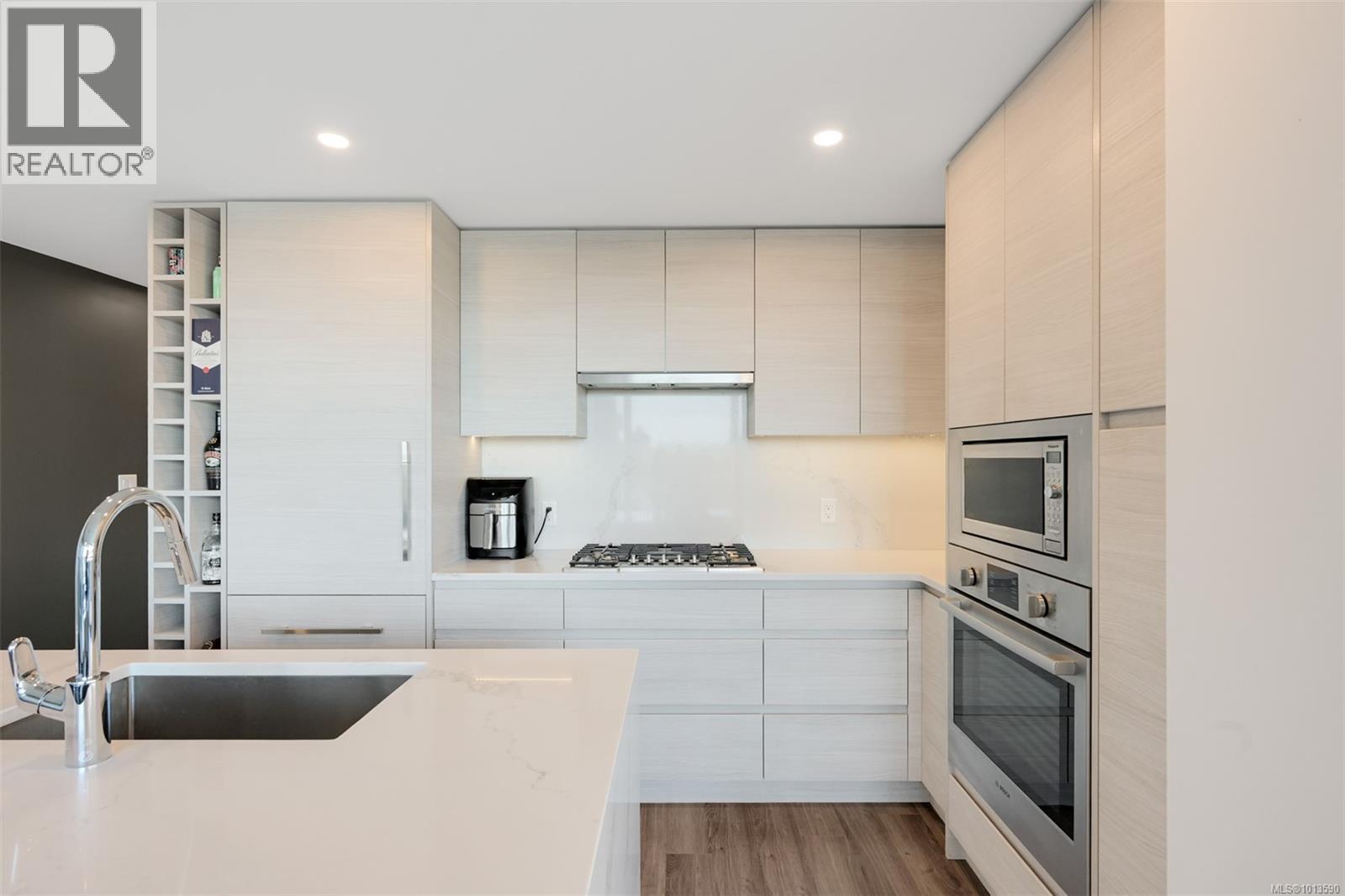 606 777 Herald Street, Victoria
