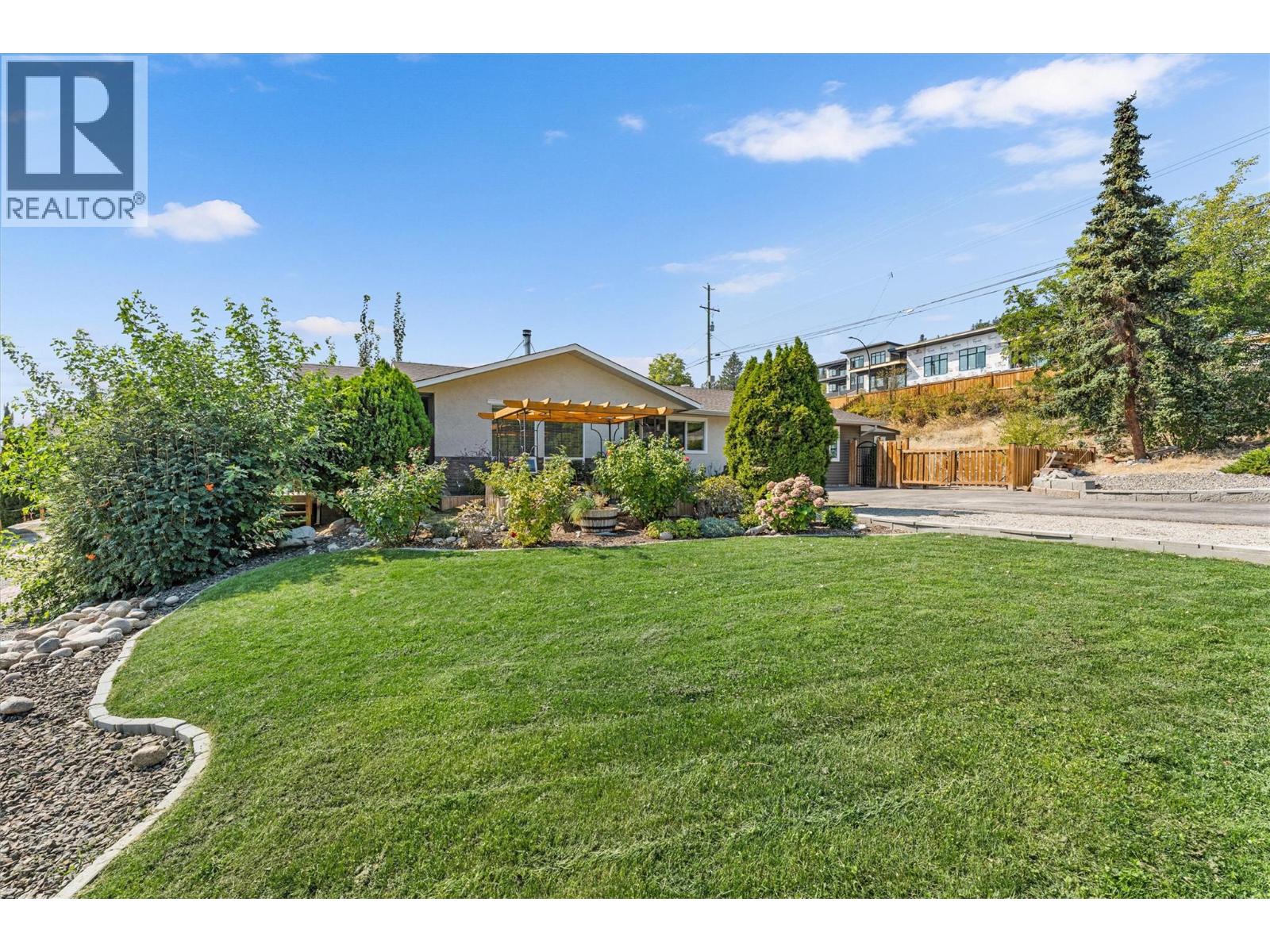 3702 Beach Avenue, Peachland