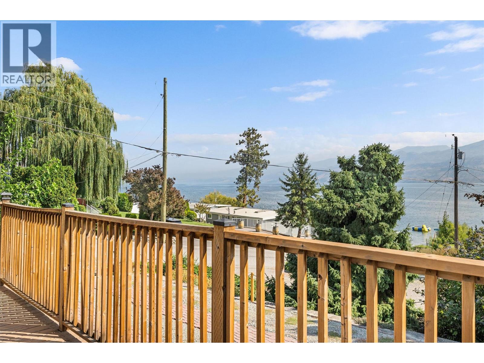 3702 Beach Avenue, Peachland