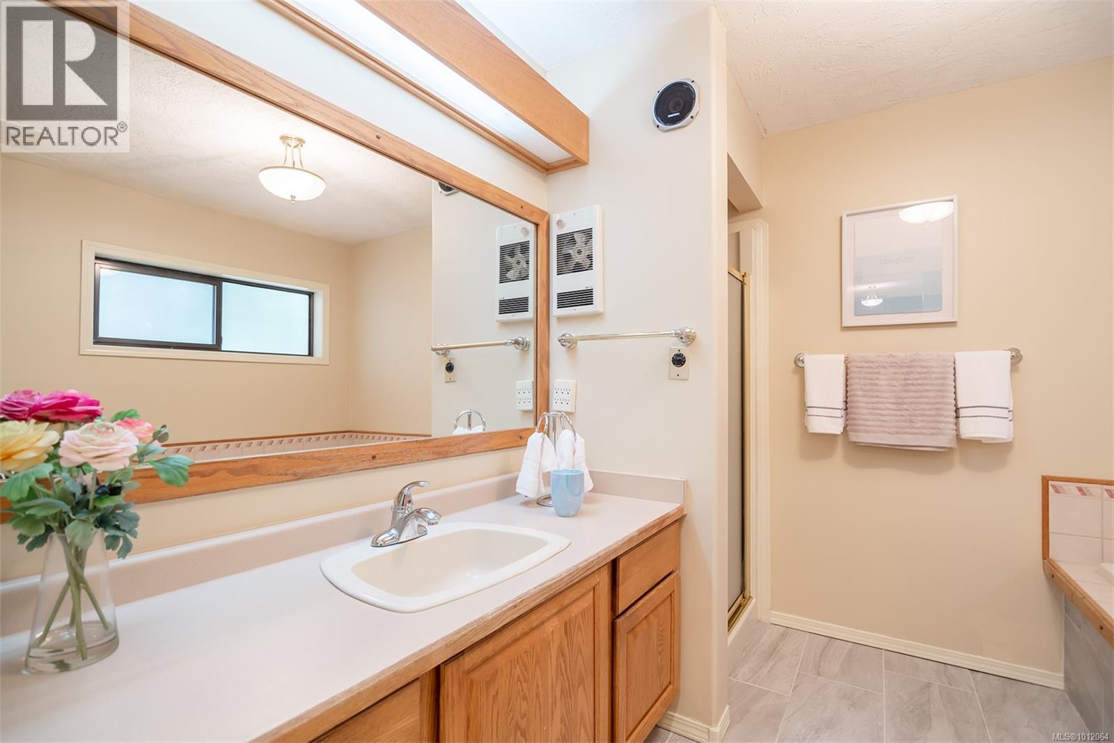 2317 Windsor Rd, Oak Bay