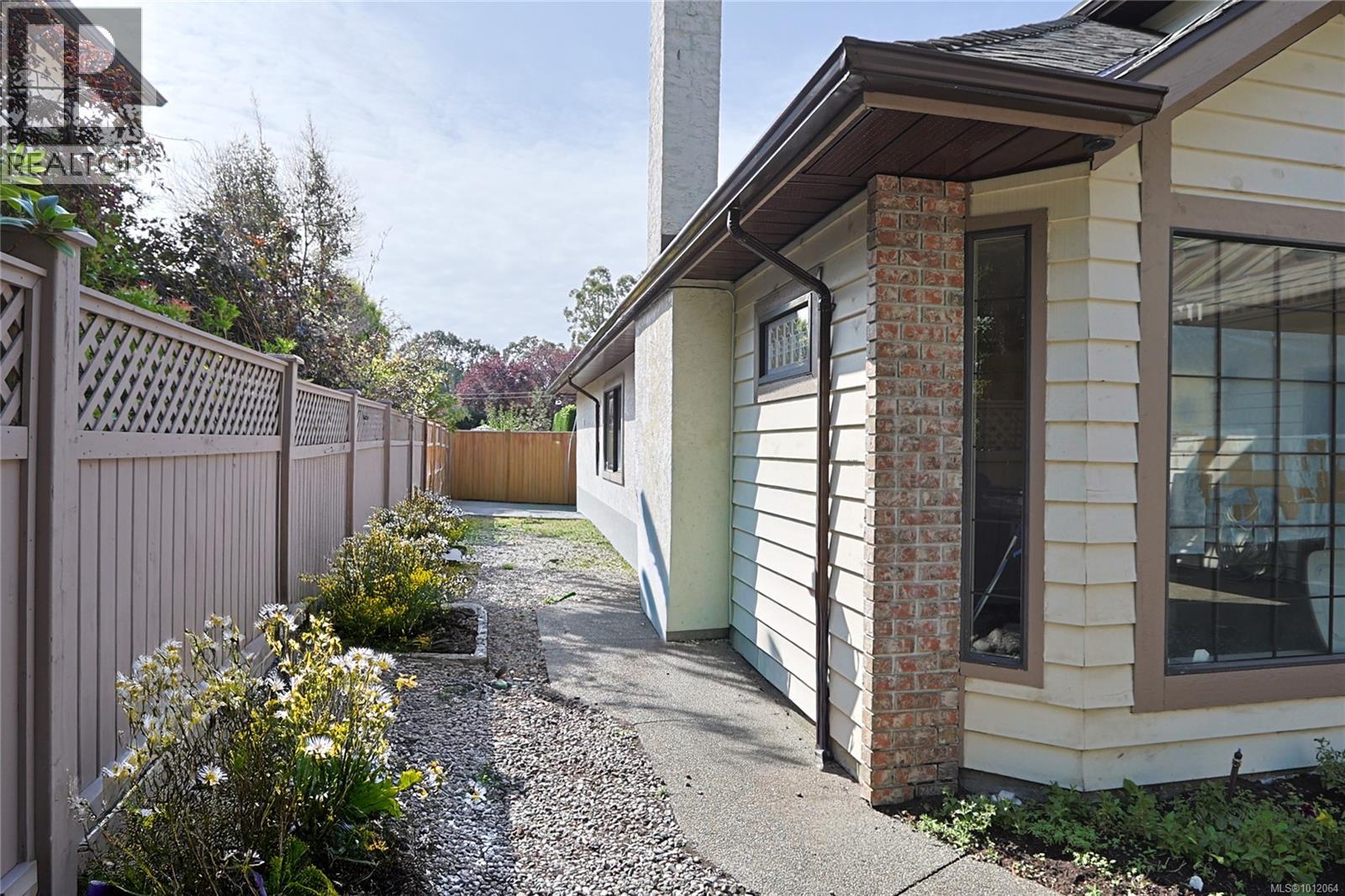 2317 Windsor Rd, Oak Bay