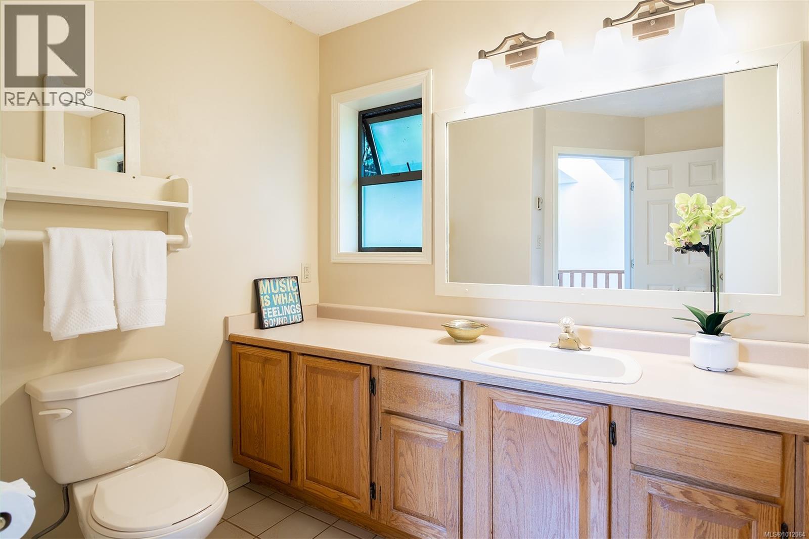 2317 Windsor Rd, Oak Bay