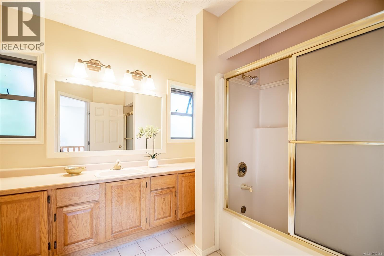 2317 Windsor Rd, Oak Bay