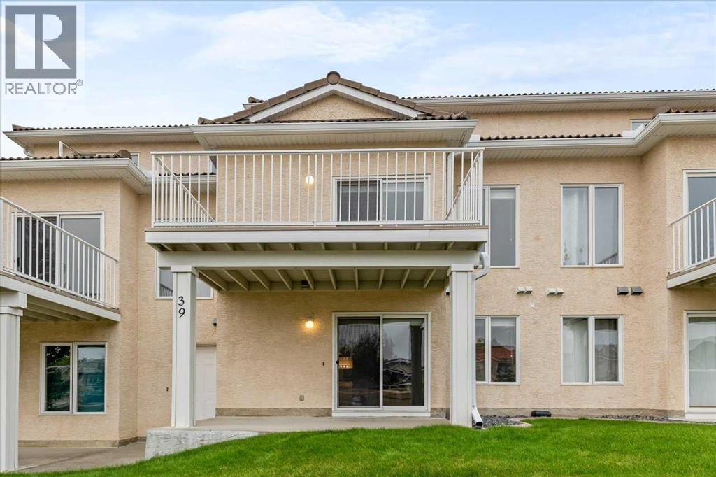 Single Family House for Sale in  Hamptons Link NW Hamptons Calgary 