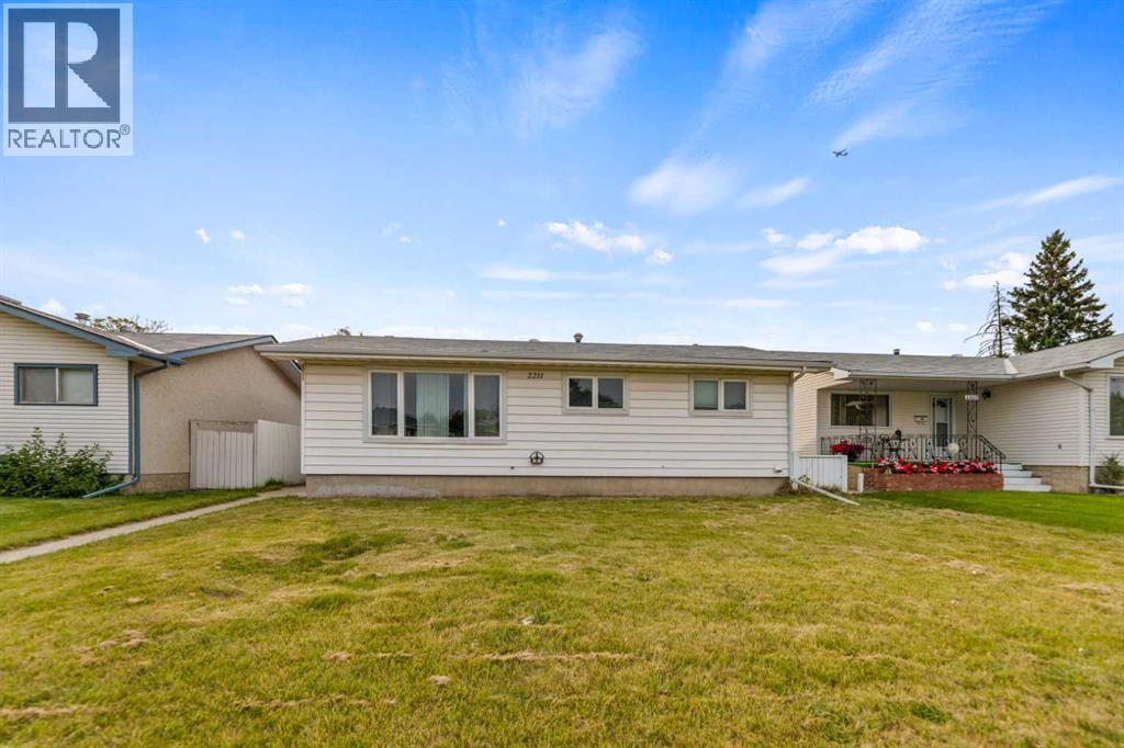2211 43 Street SE, Calgary, Alberta