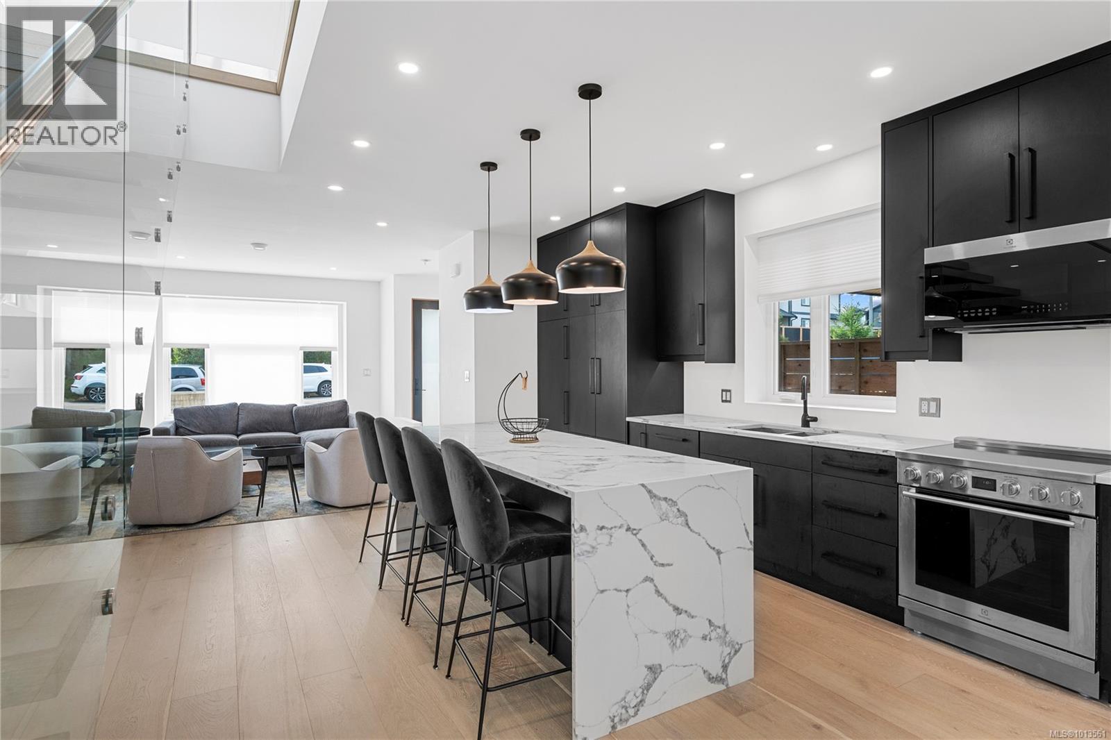 3341 SKINNER RD - 11