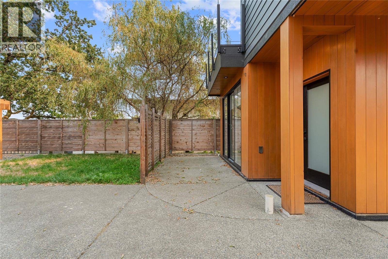 3341 SKINNER RD - 33