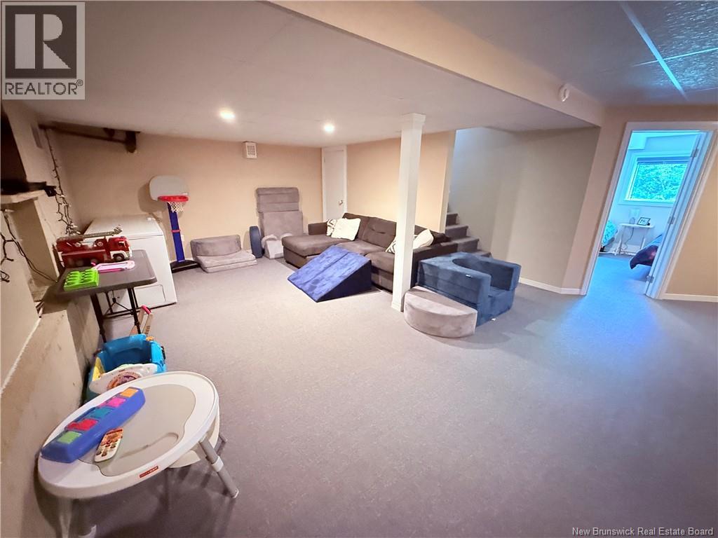 621 MOOSE MOUNTAIN ROAD - Image 34