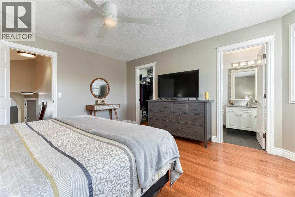 Single Family House Bi-level for Sale in  Harvest Creek Court NE Harvest Hills Calgary 
