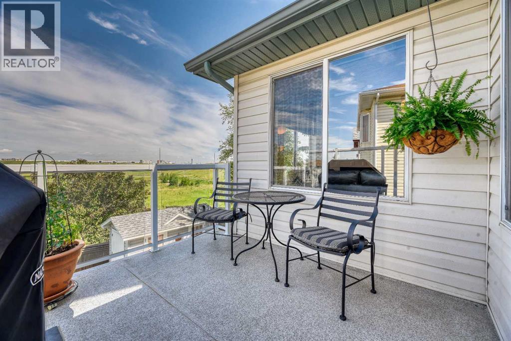 Single Family House Bi-level for Sale in  Harvest Creek Court NE Harvest Hills Calgary 