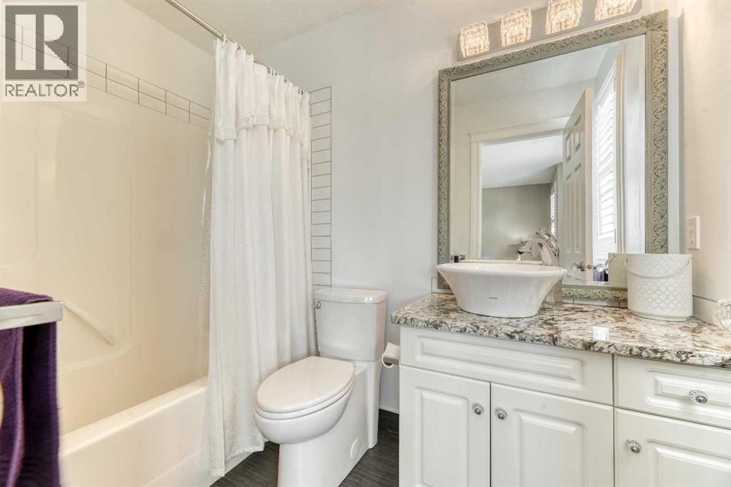Single Family House Bi-level for Sale in  Harvest Creek Court NE Harvest Hills Calgary 