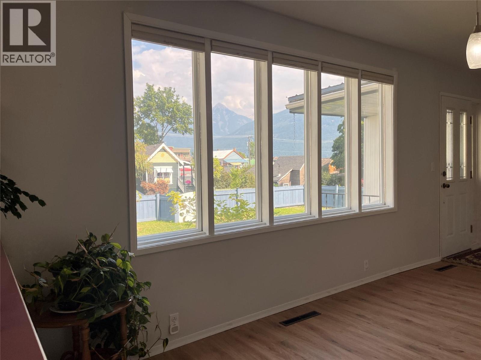 443 A Avenue, Kaslo