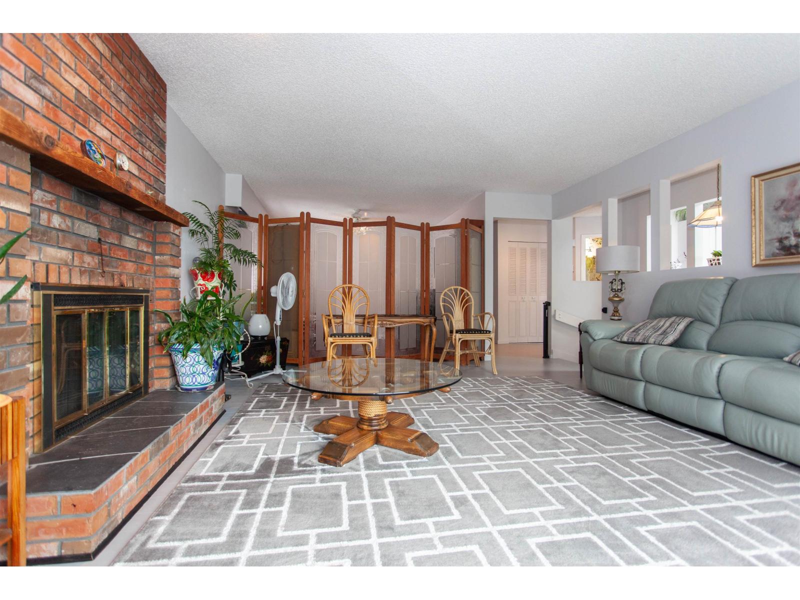 1232 FOSTER STREET, White Rock