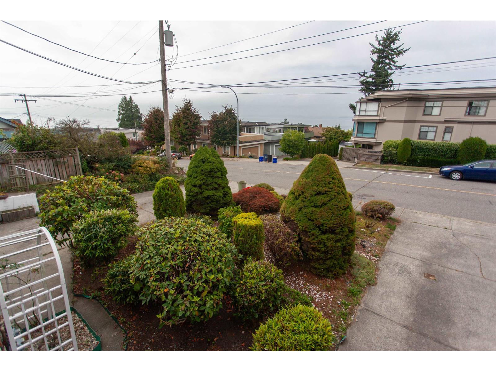 1232 FOSTER STREET, White Rock