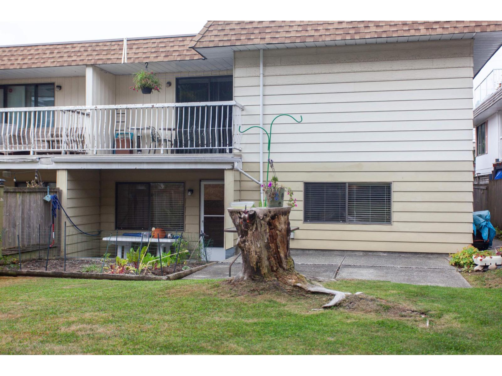 1232 FOSTER STREET, White Rock