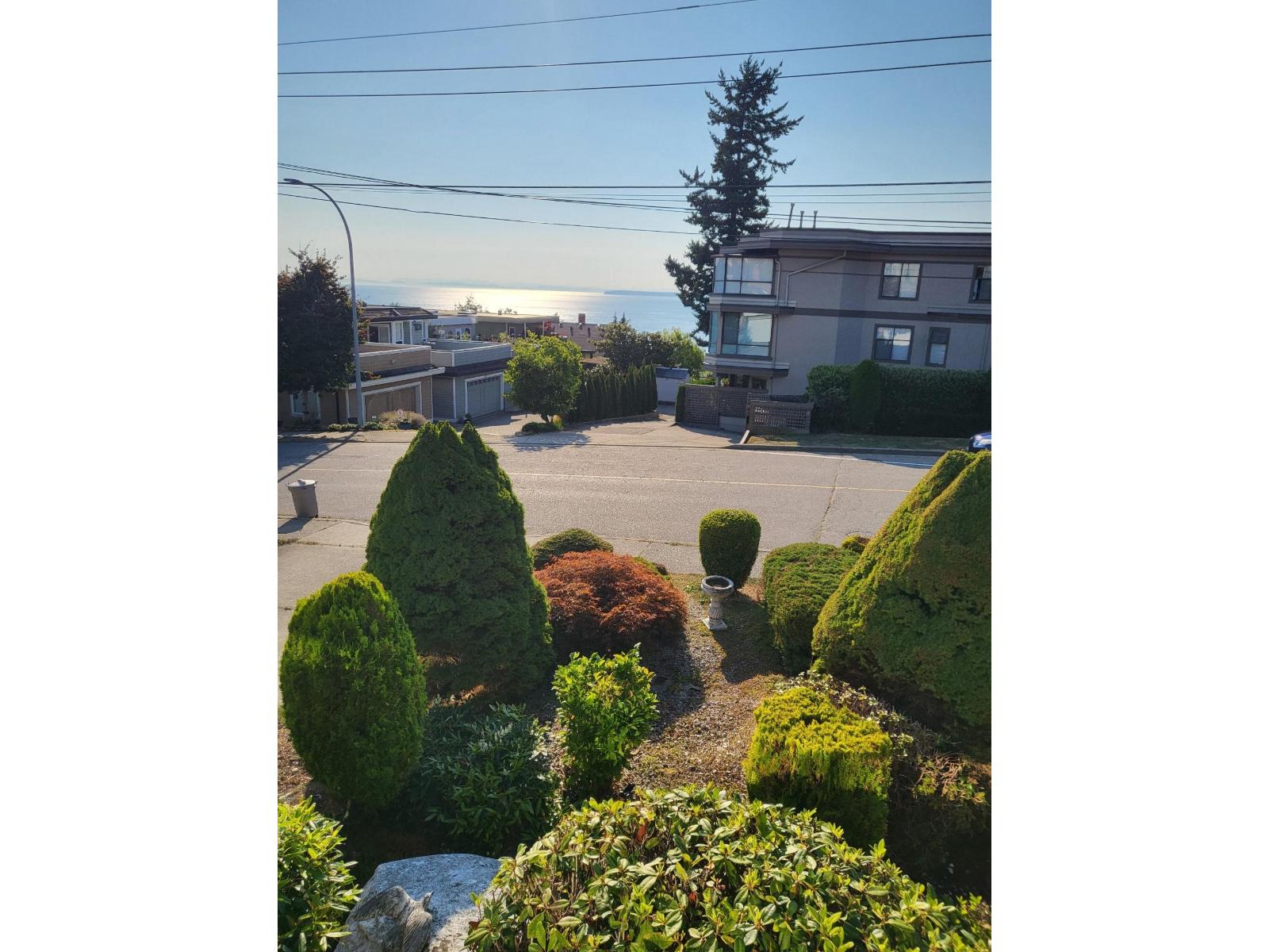 1232 FOSTER STREET, White Rock