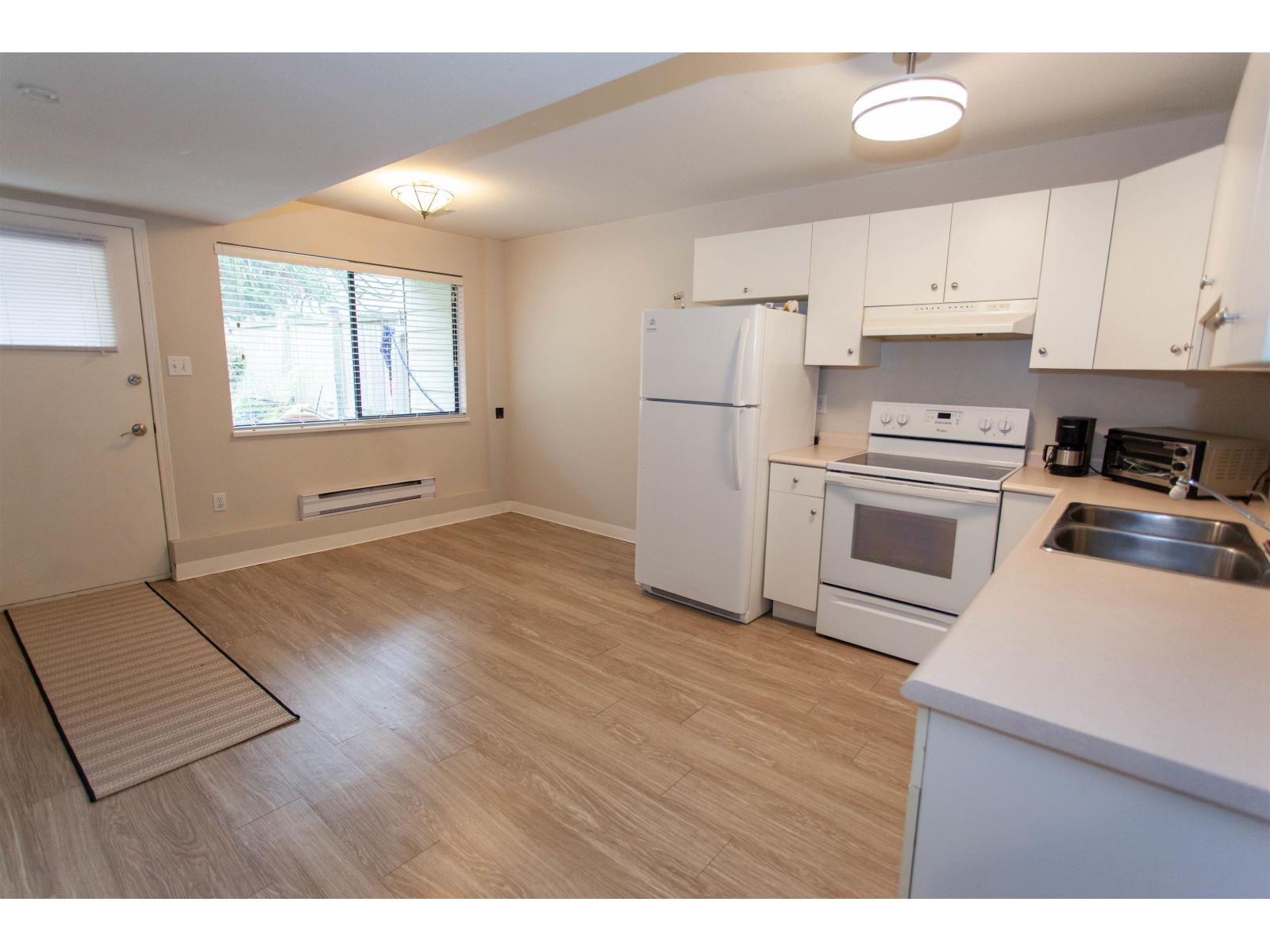 1232 FOSTER STREET, White Rock