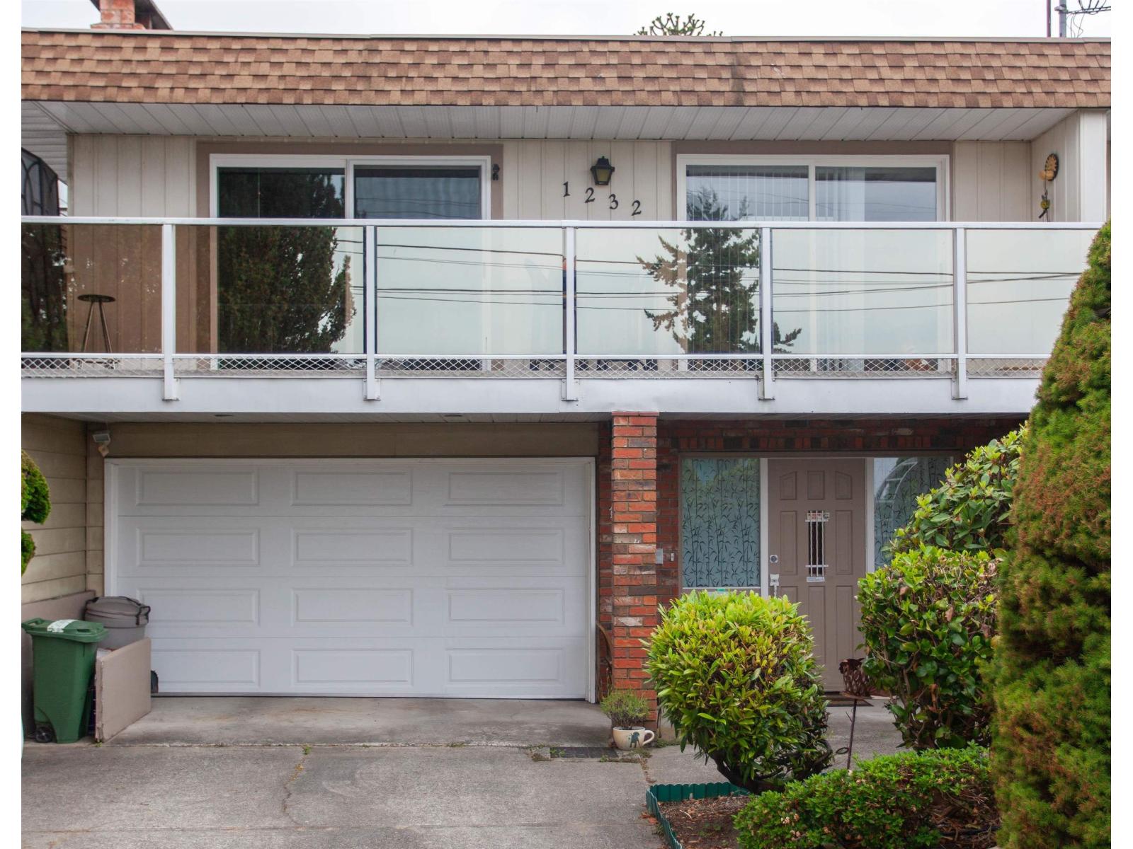 1232 FOSTER STREET, White Rock