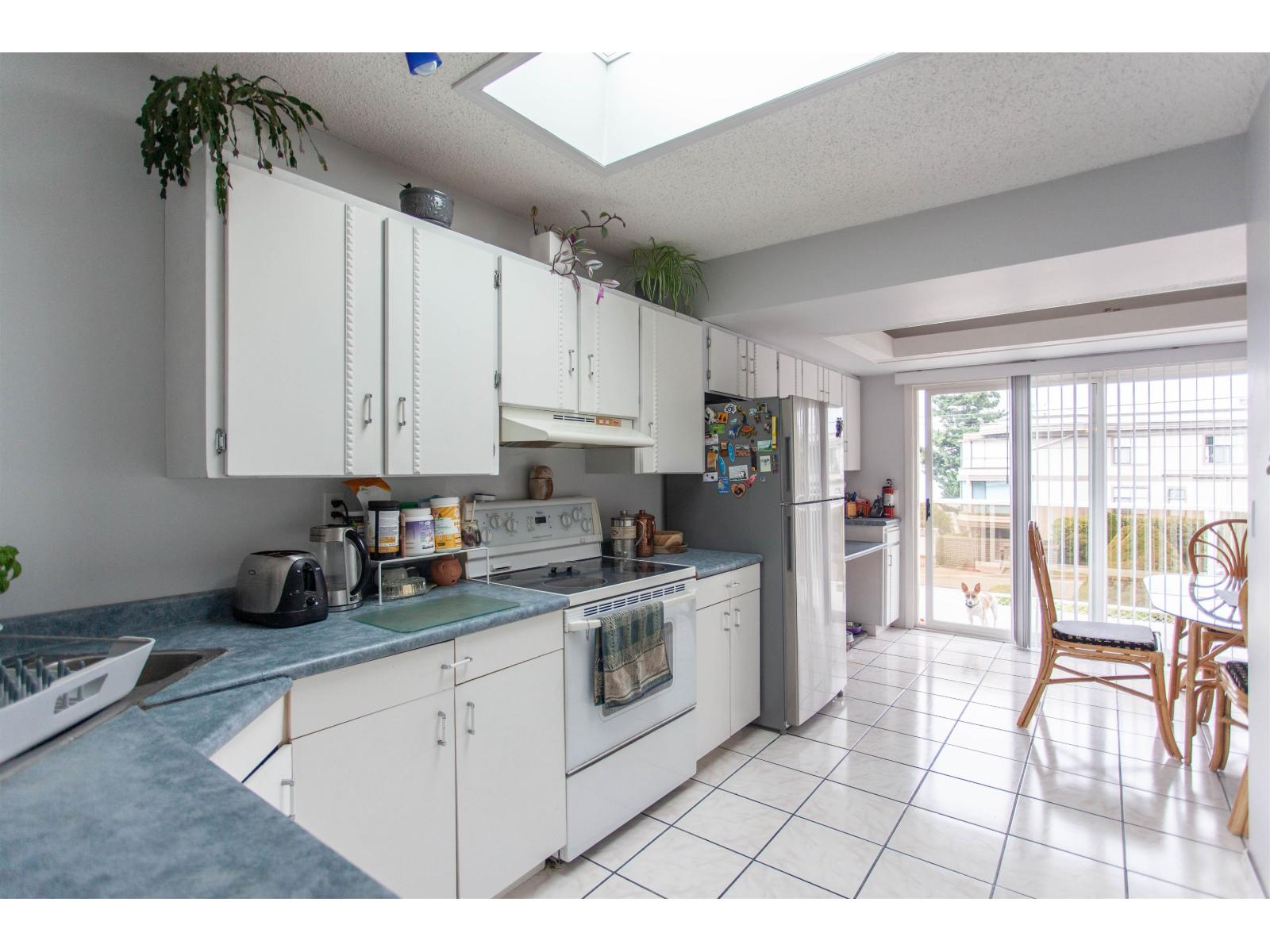 1232 FOSTER STREET, White Rock
