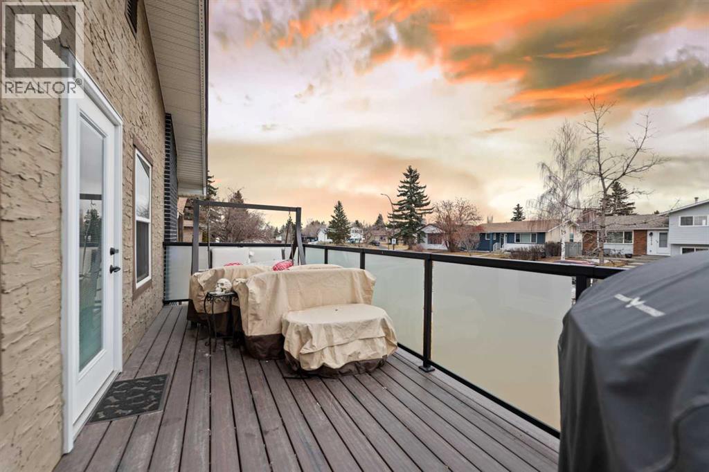 Single Family House 4 Level for Sale in   Avenue NE Pineridge Calgary 