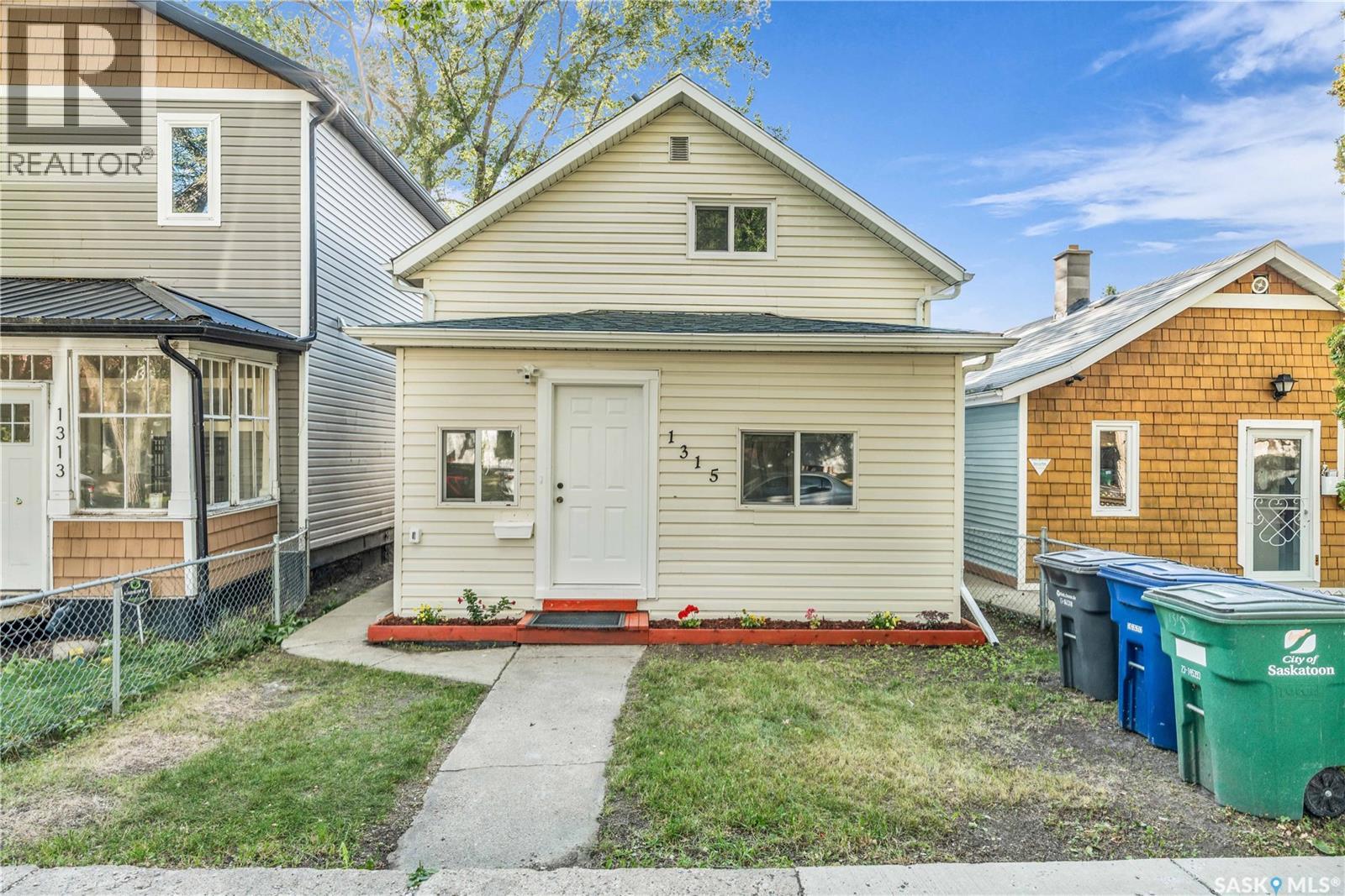 Single Family House for Sale in  G AVENUE N Saskatoon 