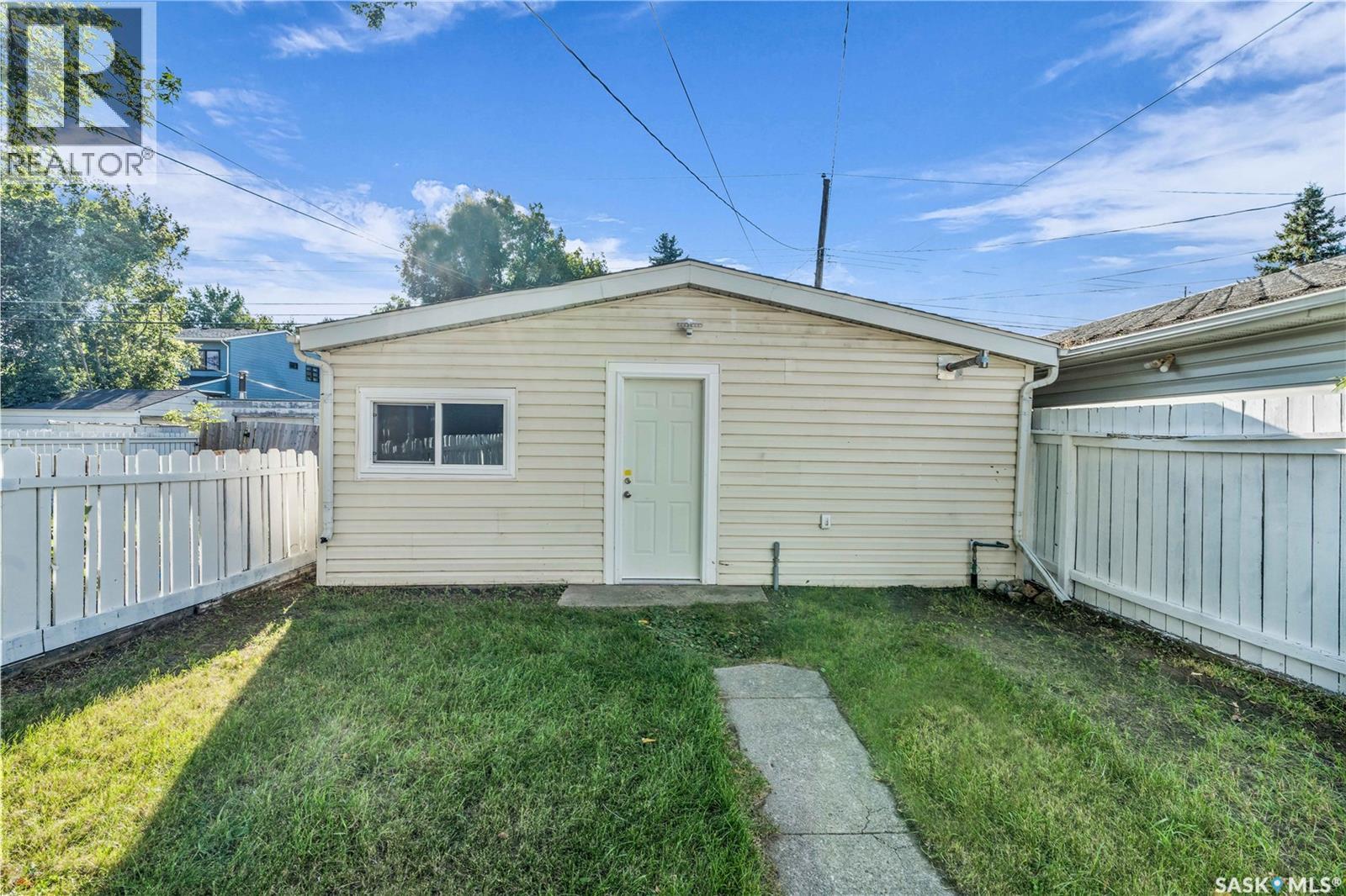 Single Family House for Sale in  G AVENUE N Saskatoon 