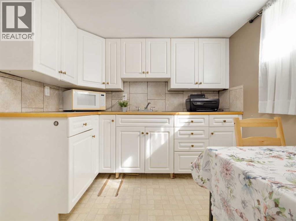 Single Family House Bungalow for Sale in   Street S Victoria Park Lethbridge 