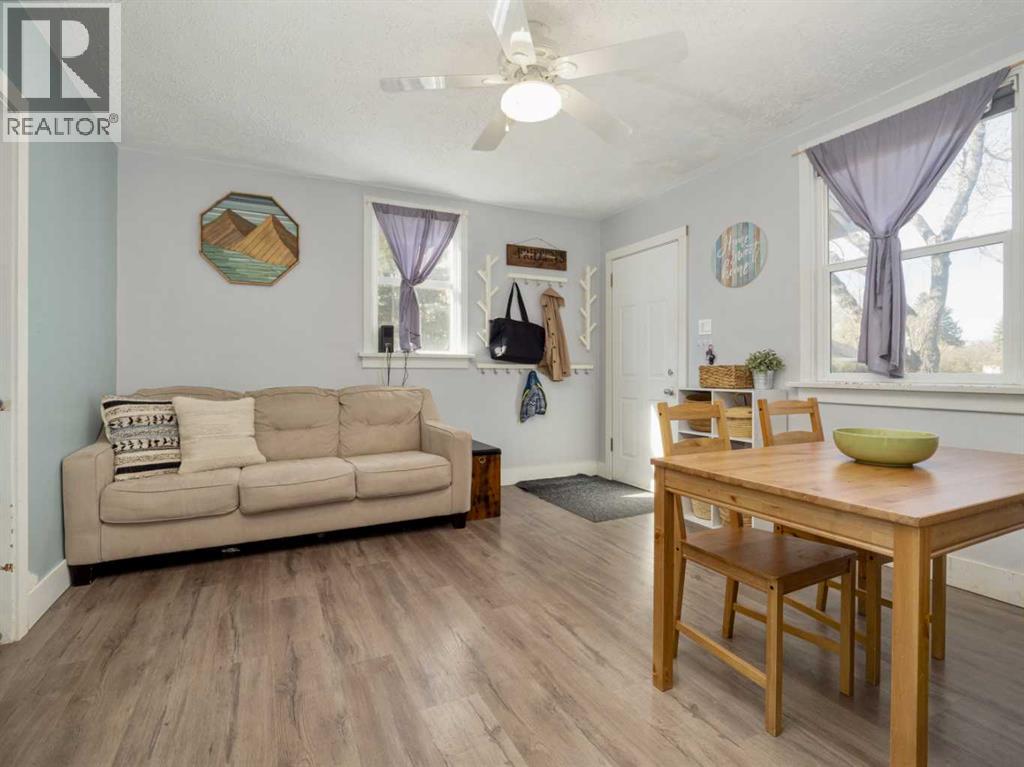 Single Family House Bungalow for Sale in   Street S Victoria Park Lethbridge 