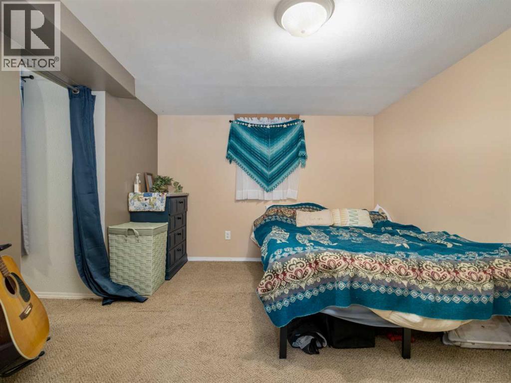 Single Family House Bungalow for Sale in   Street S Victoria Park Lethbridge 