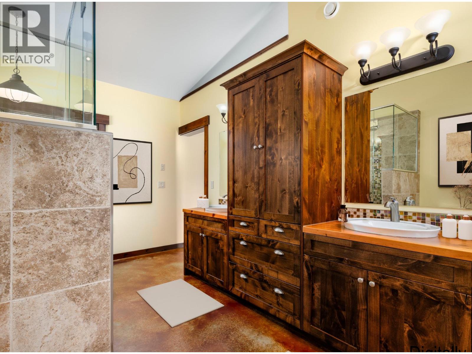 2600 Wycliffe Park Road, Cranbrook