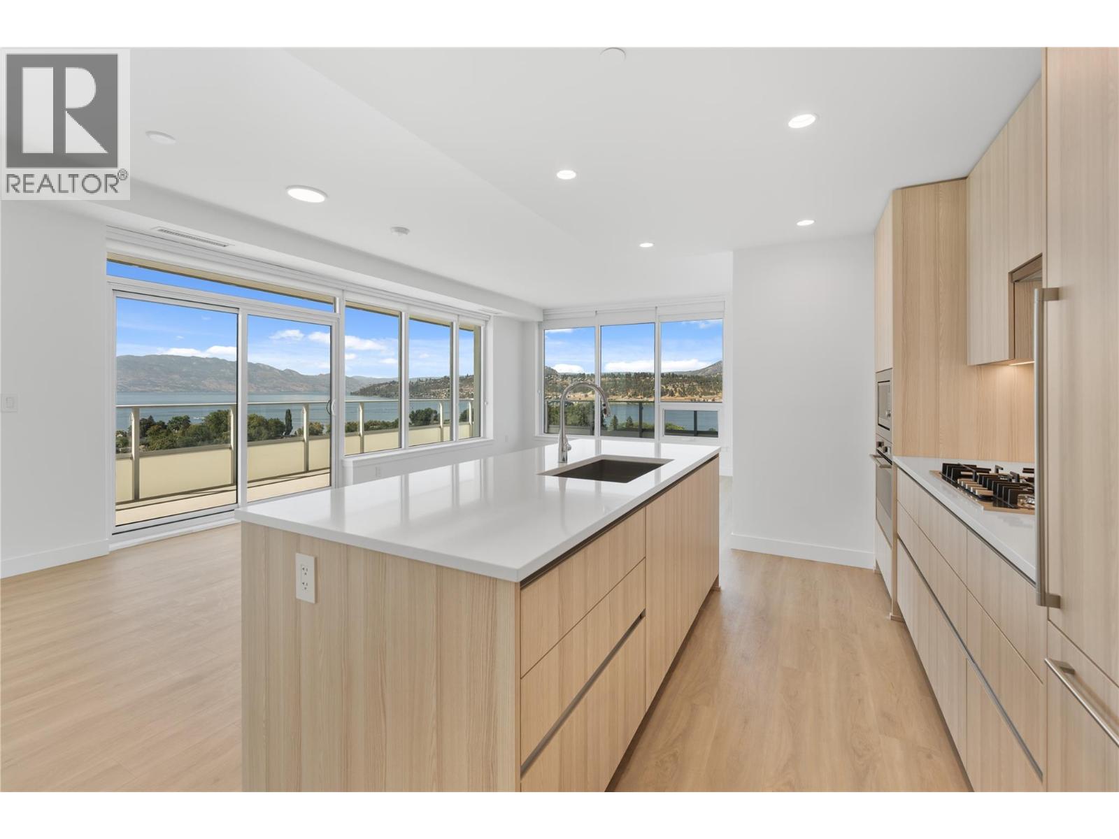 1407 238 Leon Avenue, Kelowna