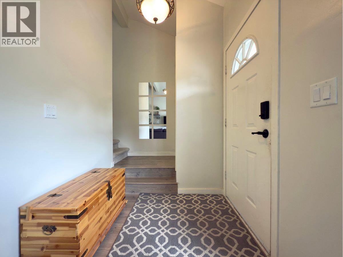 202 3155 Gordon Drive, Kelowna