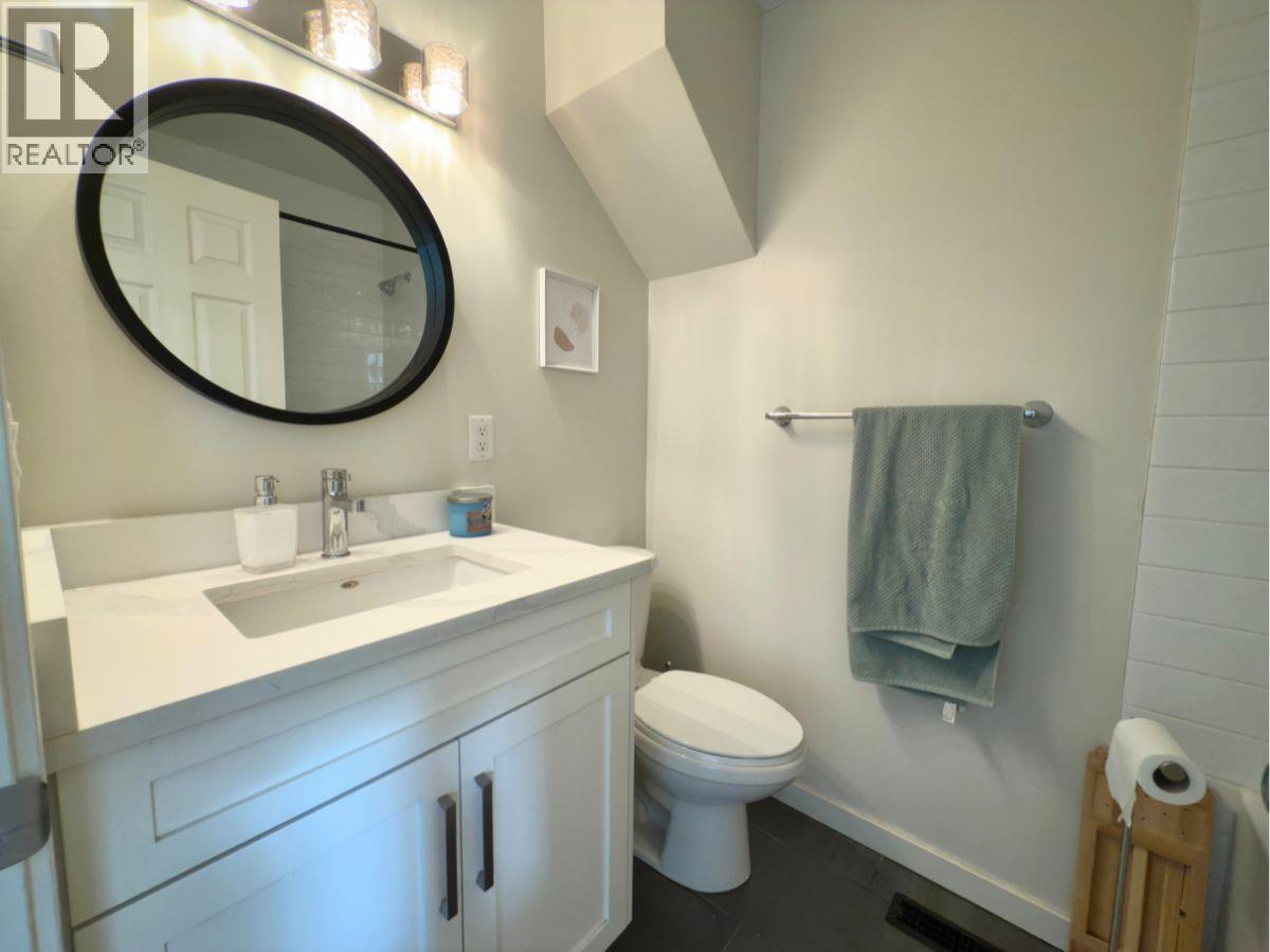 202 3155 Gordon Drive, Kelowna