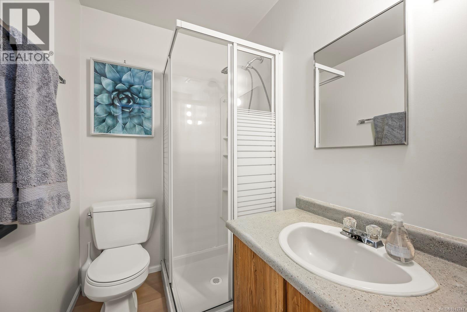 303 695 Castle Crag Cres, Courtenay